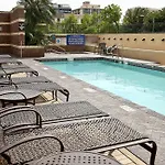 Doubletree Suites By Hilton Austin Downtown Capitol 