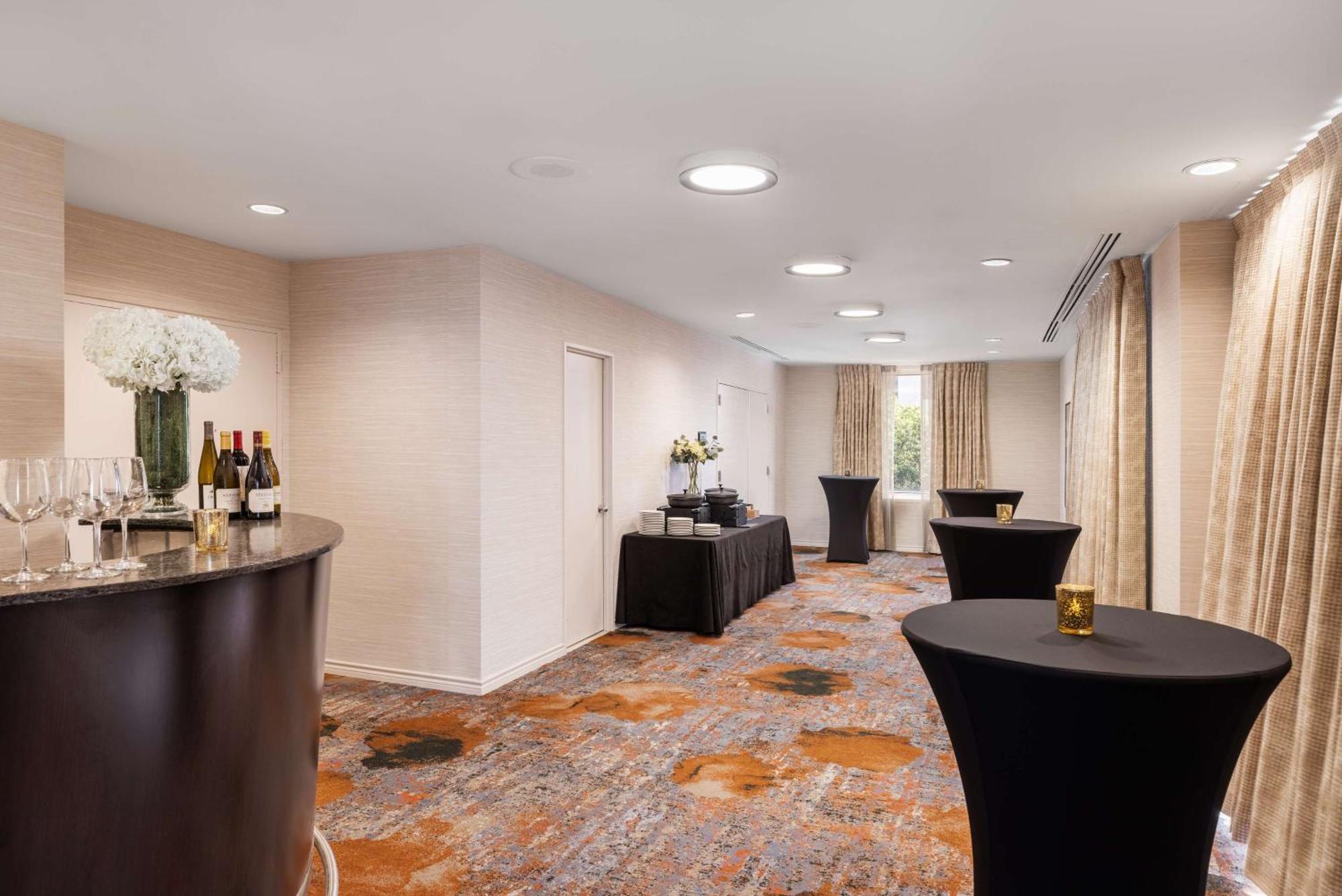 Doubletree By Hilton Downtown Capitol Hotel Austin