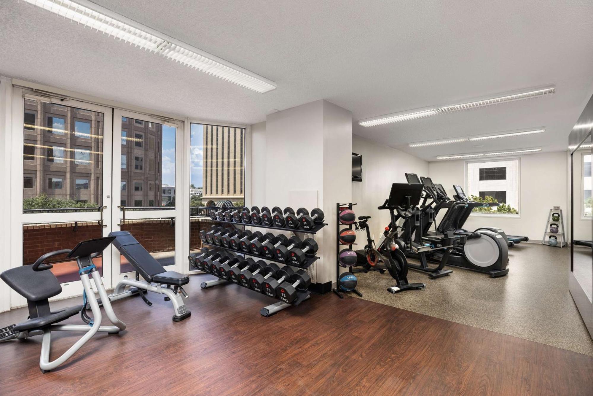 Hotel Doubletree By Hilton Downtown Capitol Austin