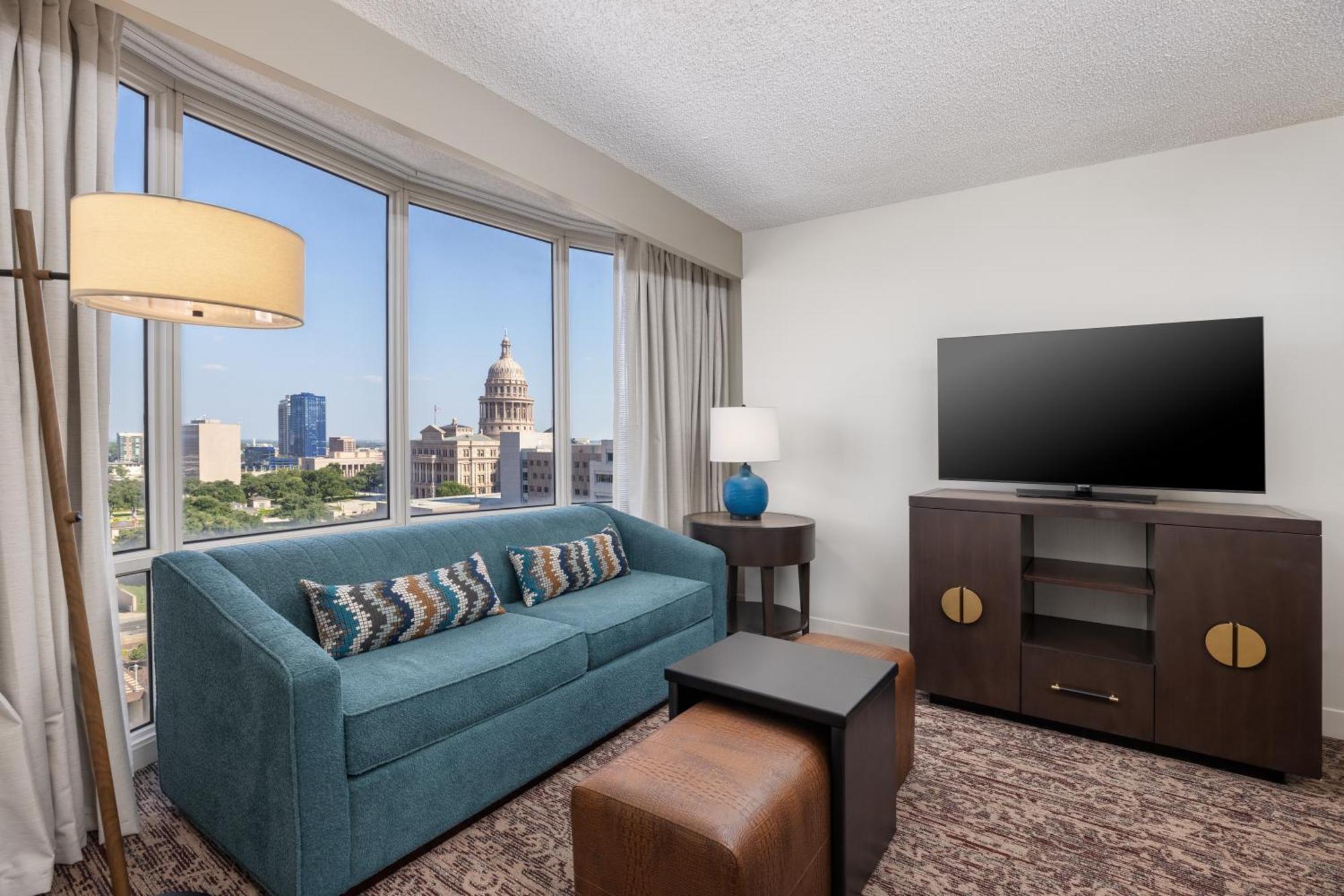 Doubletree By Hilton Downtown Capitol 4*