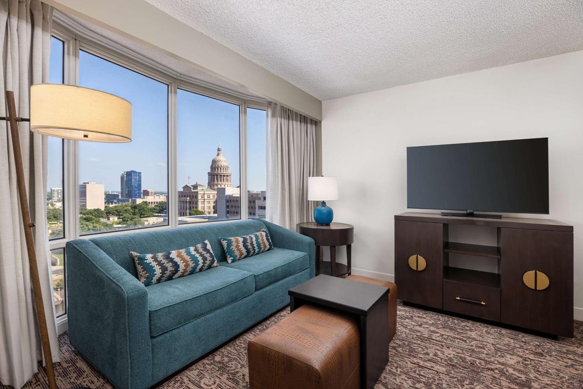 Doubletree By Hilton Downtown Capitol Hotel 4*